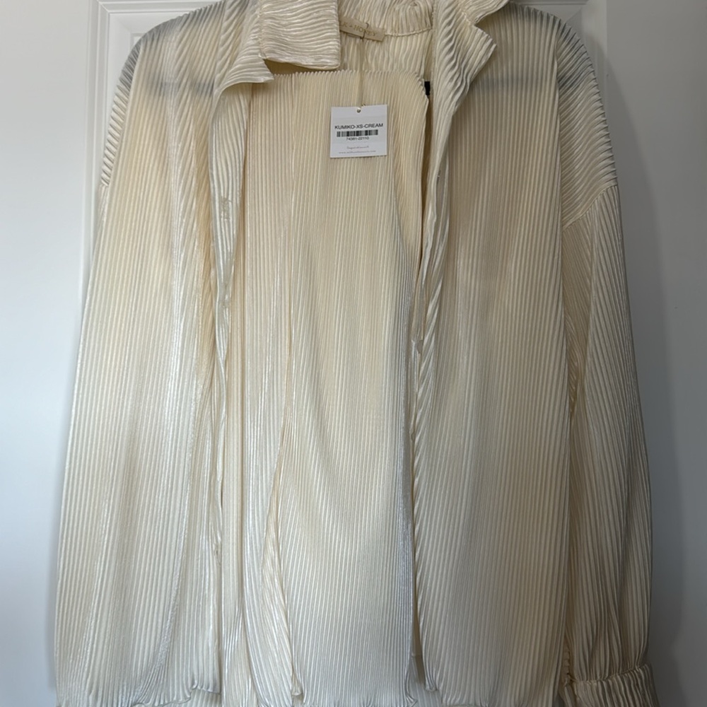 NWT MILK + HONEY Kumiko Plisse Blouse And Pant Set Cream XS - Picture 4 of 6